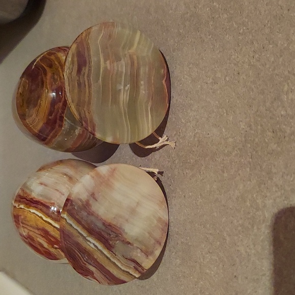 2 Onyx wine glasses - Picture 6 of 6